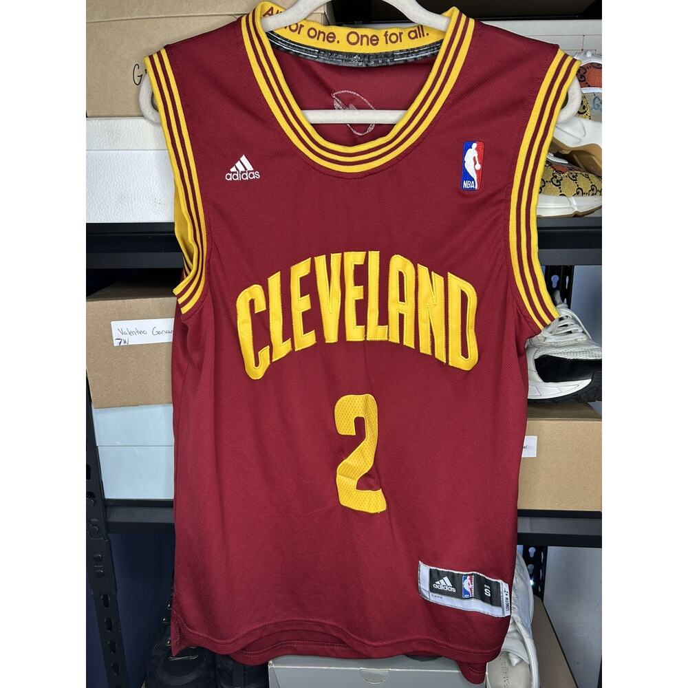 Mens Cleveland Cavalier Kyrie Irving Swingman Jersey Burgundy Size Small